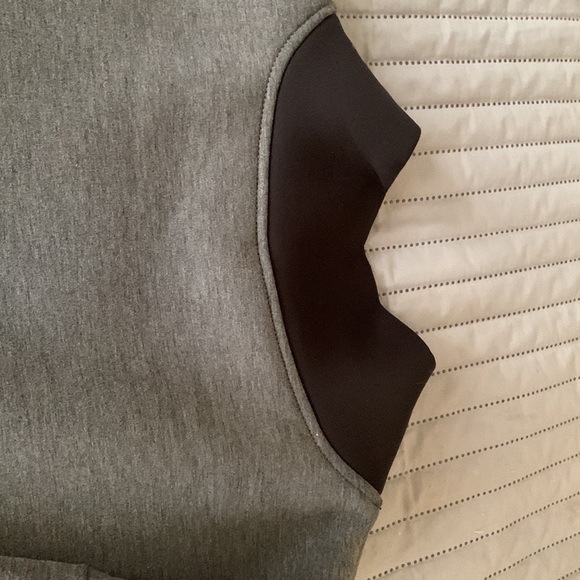 Grey with blk trim sweater Marciano L - Picture 5 of 6